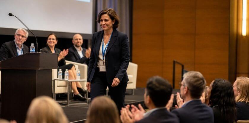 How to Introduce a Session Chair in a Conference